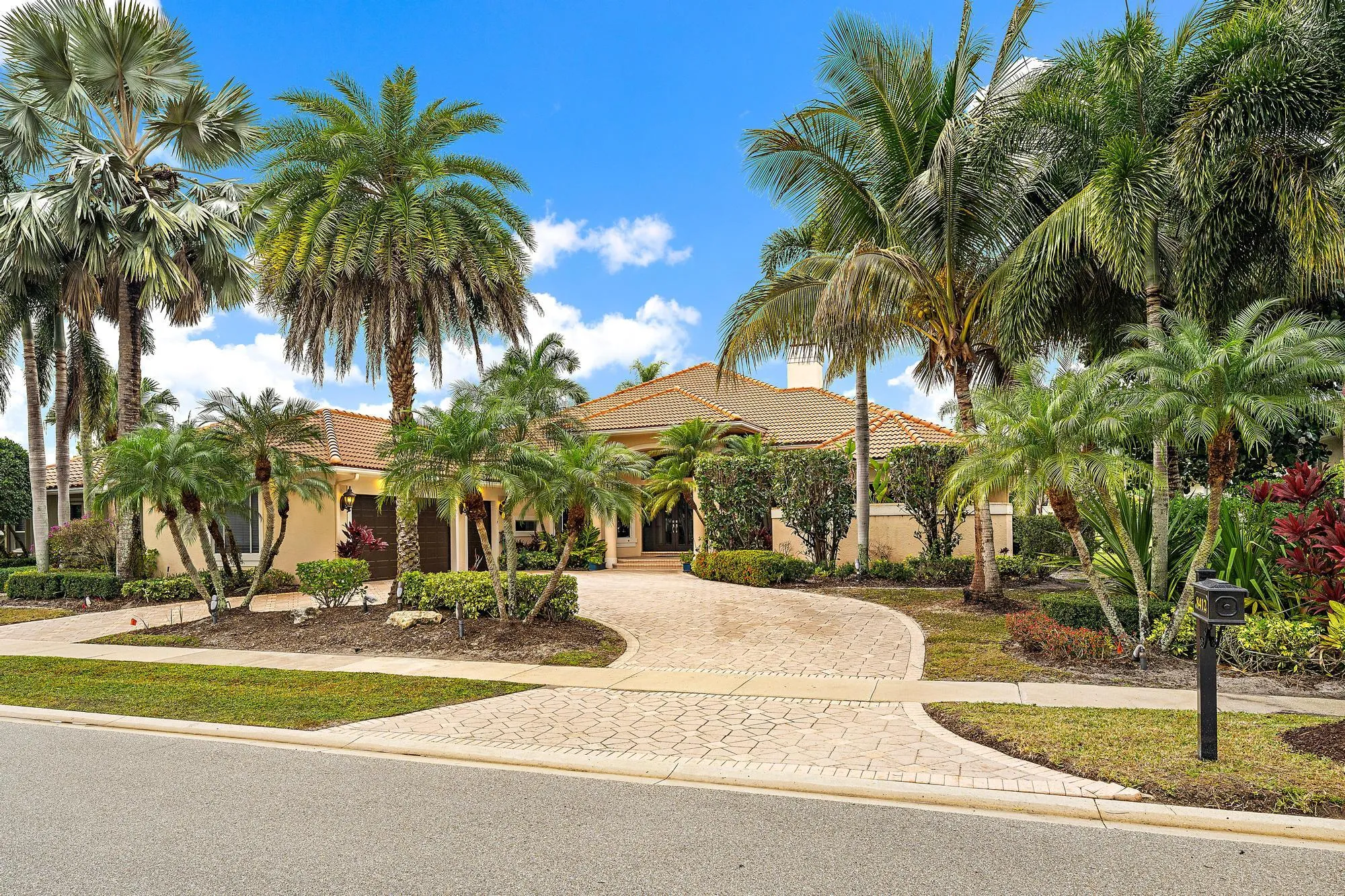 8412 Egret Meadow