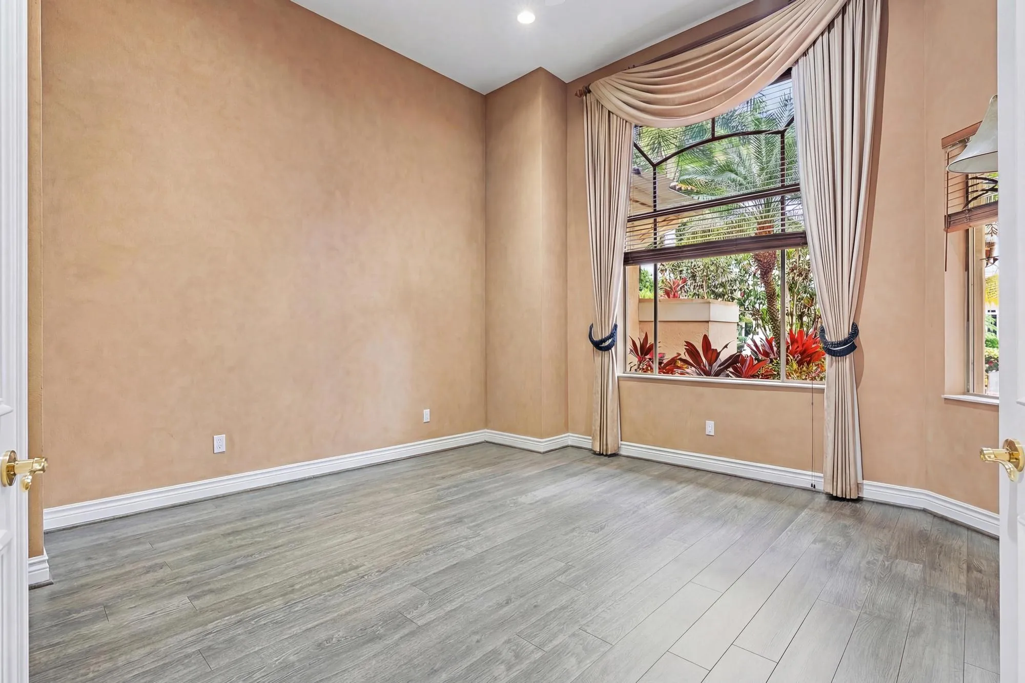 8412 Egret Meadow