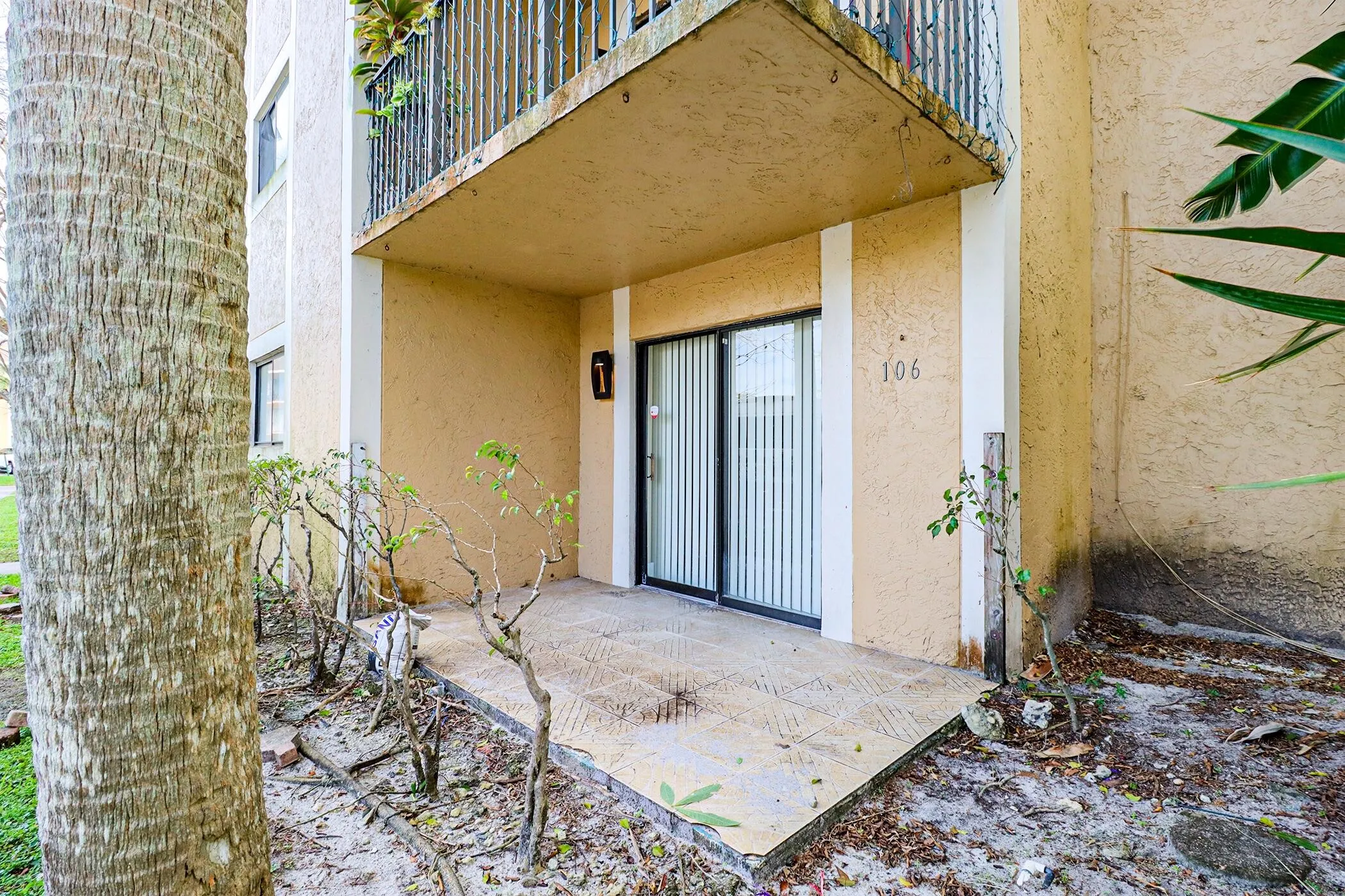 450 Palm Ave #50