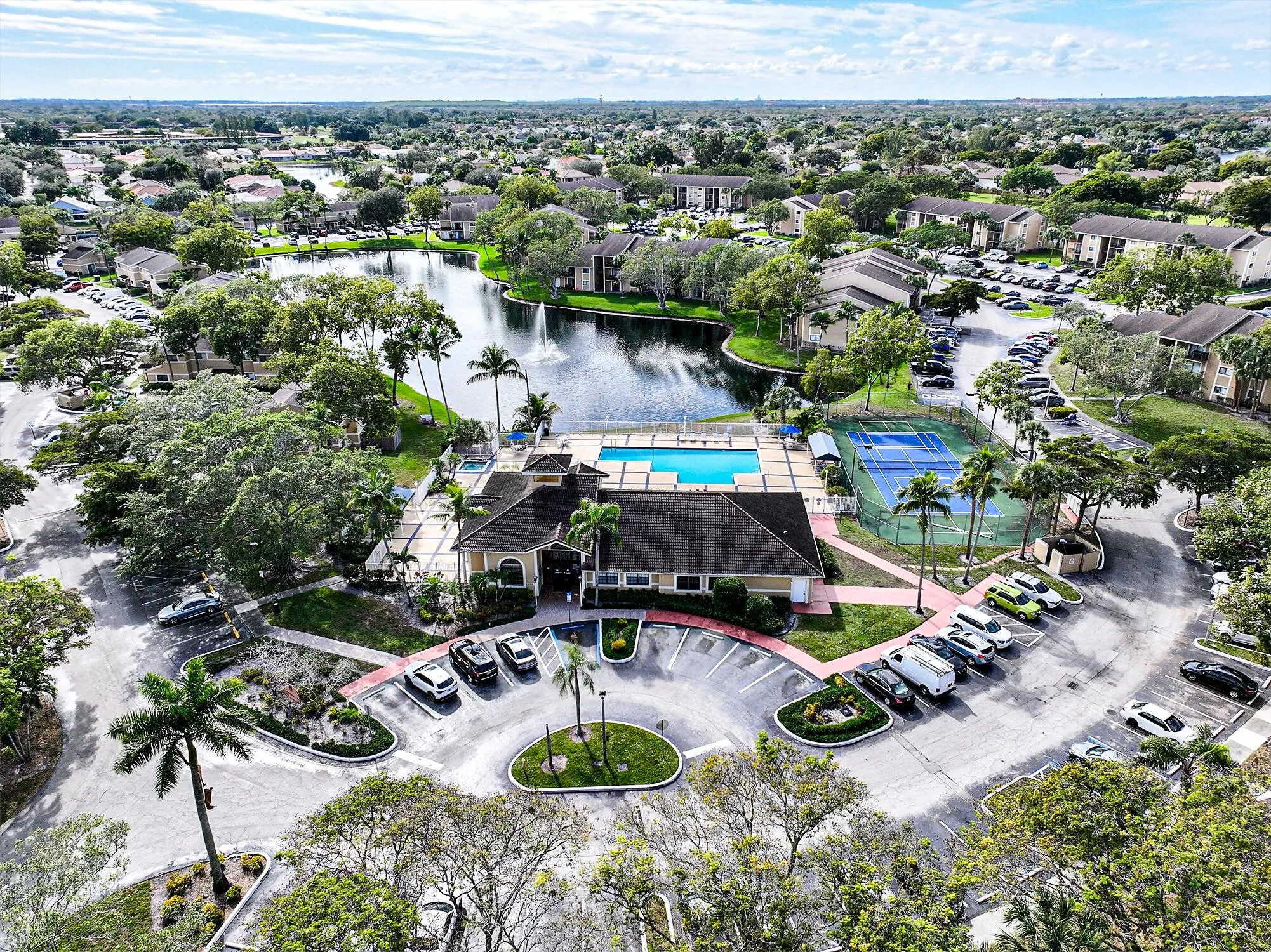 450 Palm Ave #86