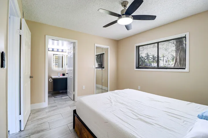 450 Palm Ave #37