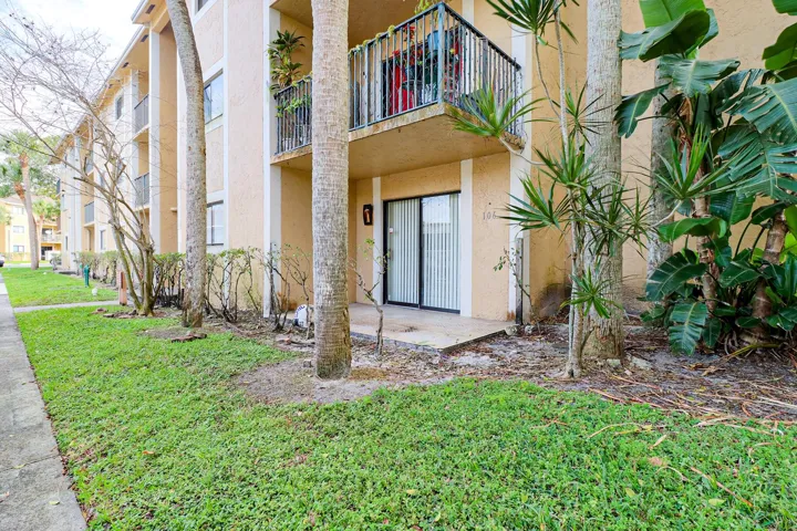 450 Palm Ave #49