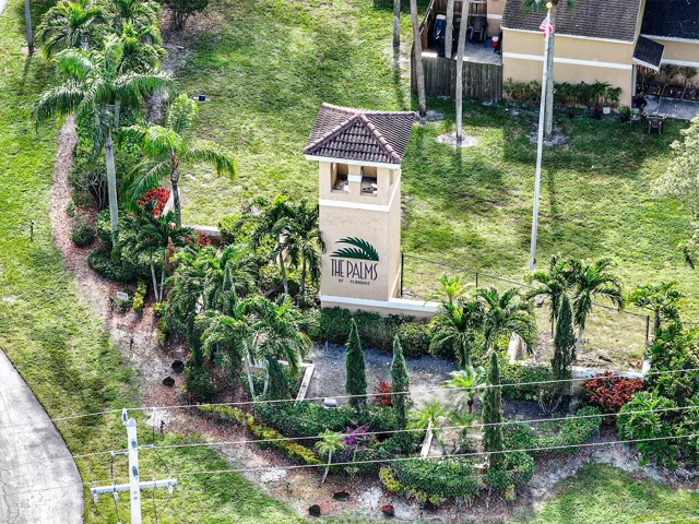 450 Palm Ave #82