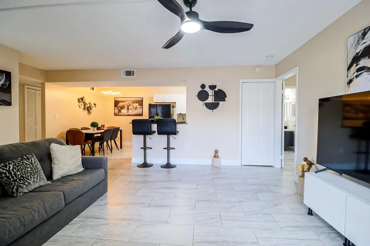 450 Palm Ave #29