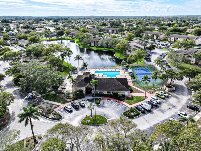 450 Palm Ave #86