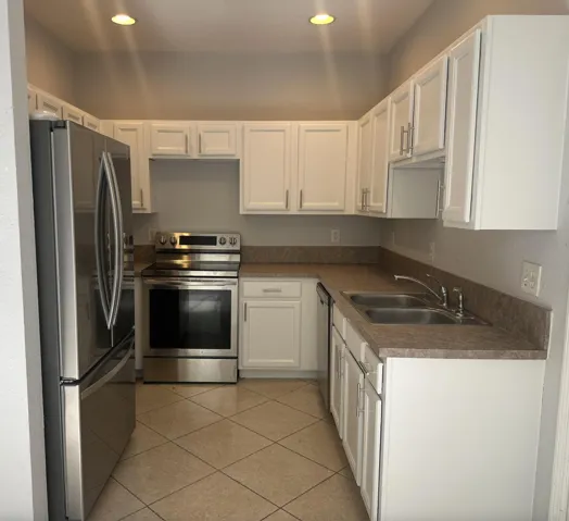 2143 Bell Kitchen