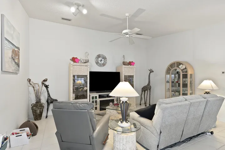 8285 SE Double Tree Dr Hobe-large-036-04