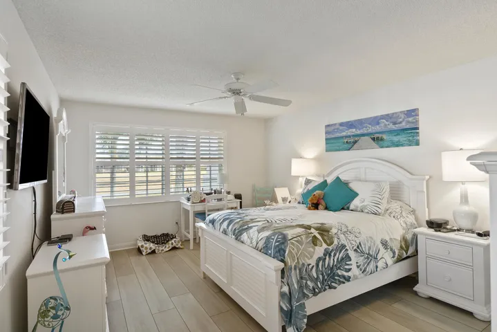 8285 SE Double Tree Dr Hobe-large-044-03