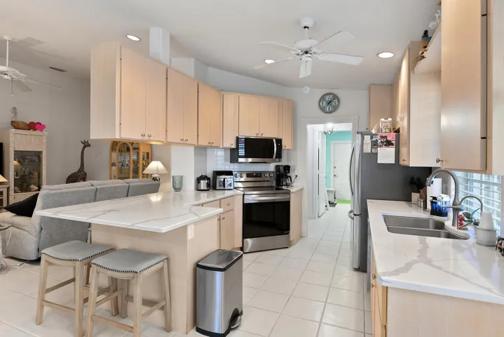 8285 SE Double Tree Dr Hobe-large-038-04