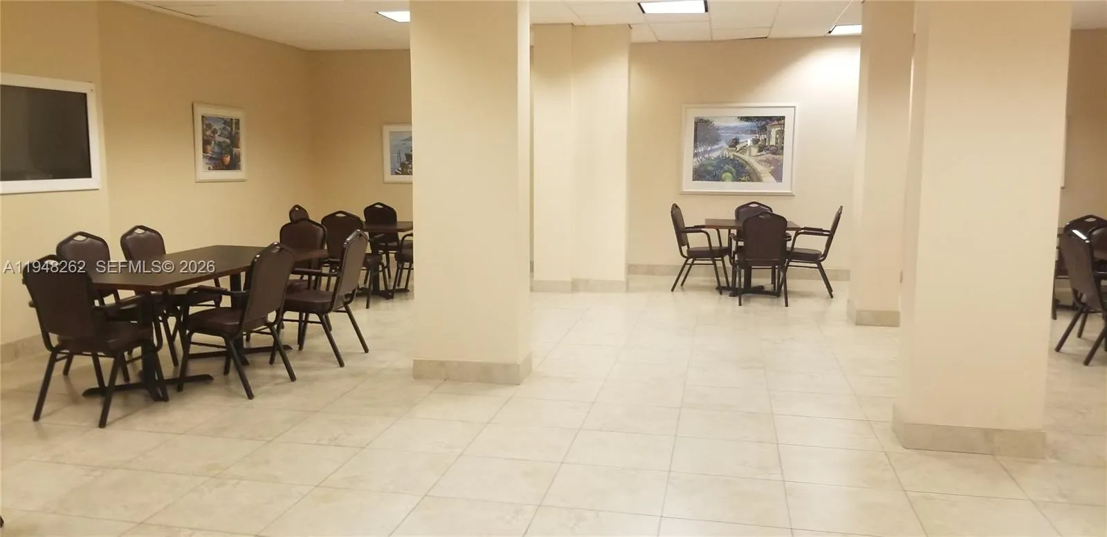 SOCIAL CARD AND MEETING ROOMS