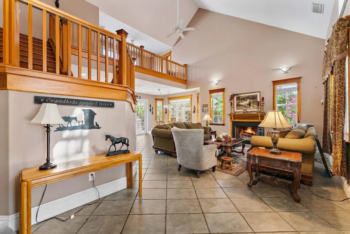 056-6705SWGatorTrail-PalmCity-SMALL