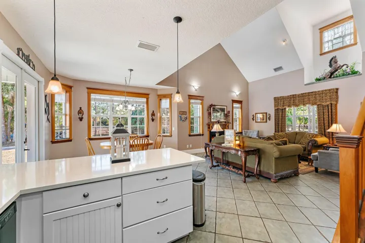 068-6705SWGatorTrail-PalmCity-SMALL