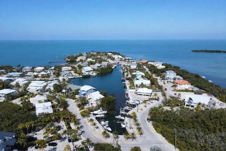 59-AERIAL OF STIRRUP KEY SUBDIVISION