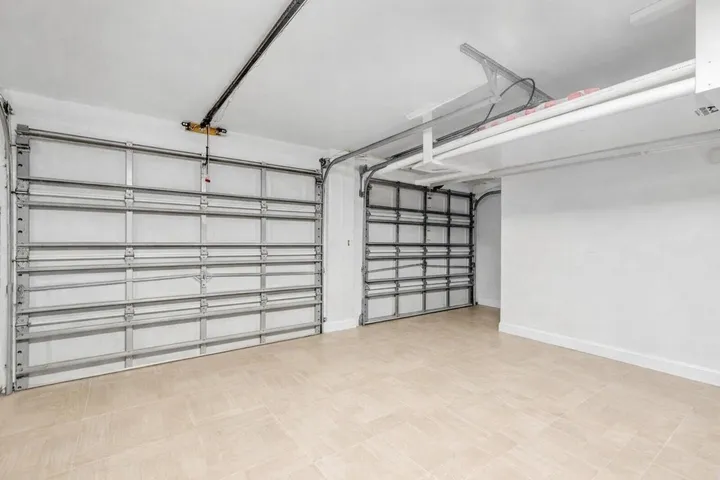 54-Digitally decluttered Garage