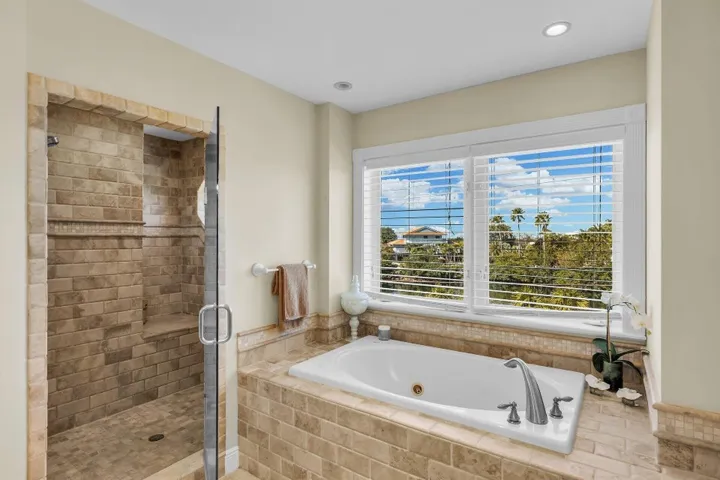 31-PRIMARY BATH WITH SUNKEN TUB & SHOWER