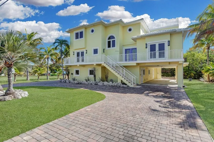 2-Custon Luxury Waterfront