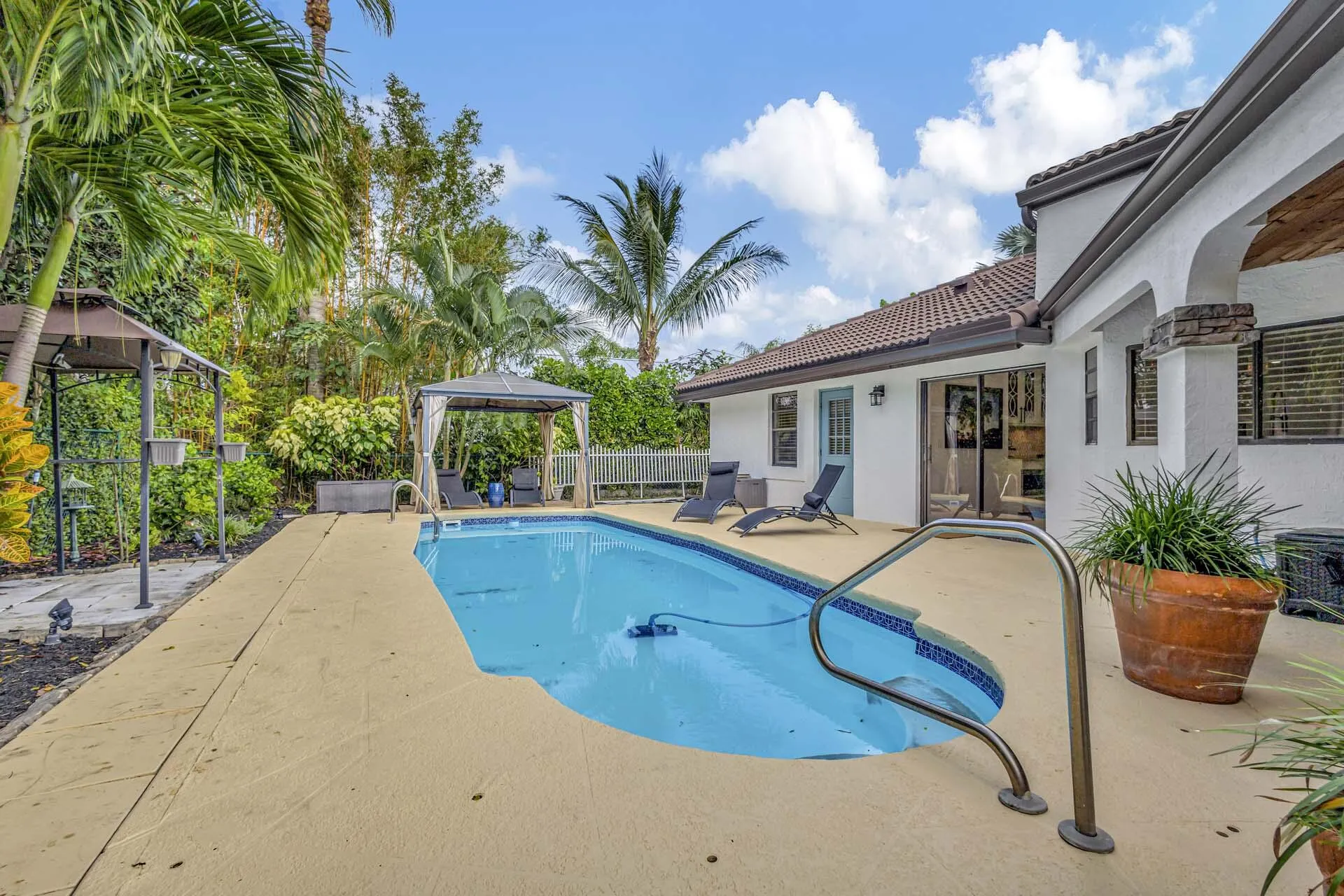 Property photo 44