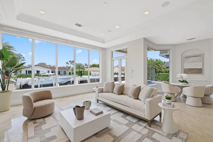 501 Golden Harbour Dr - 12.jpg-SMALL