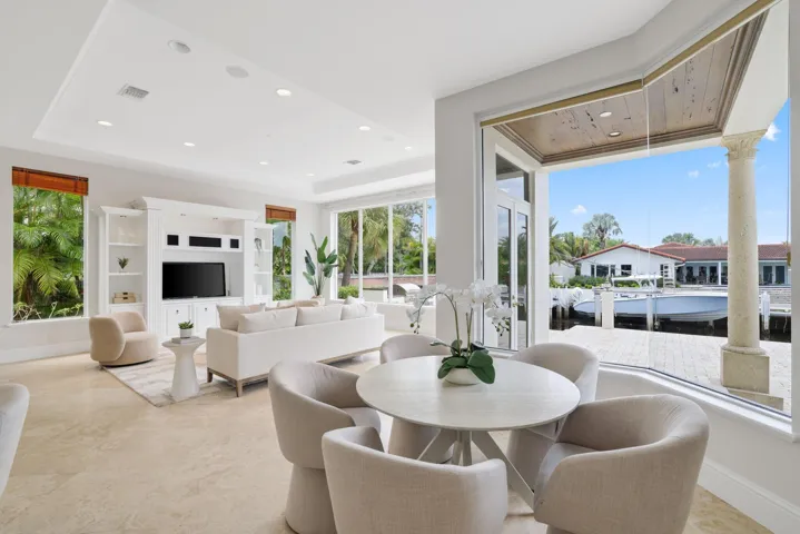 501 Golden Harbour Dr - 9.jpg-SMALL
