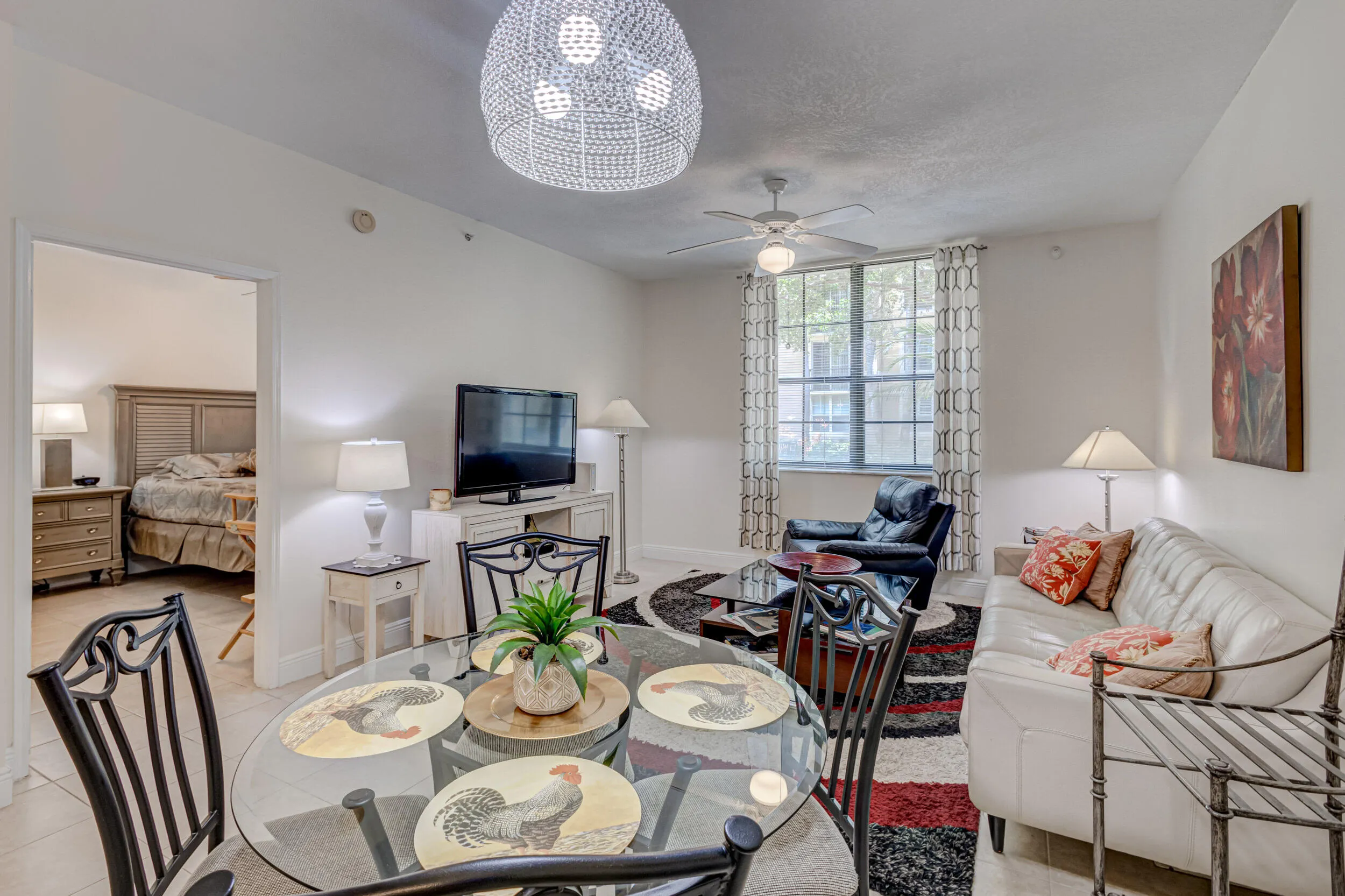 Living Dining Area