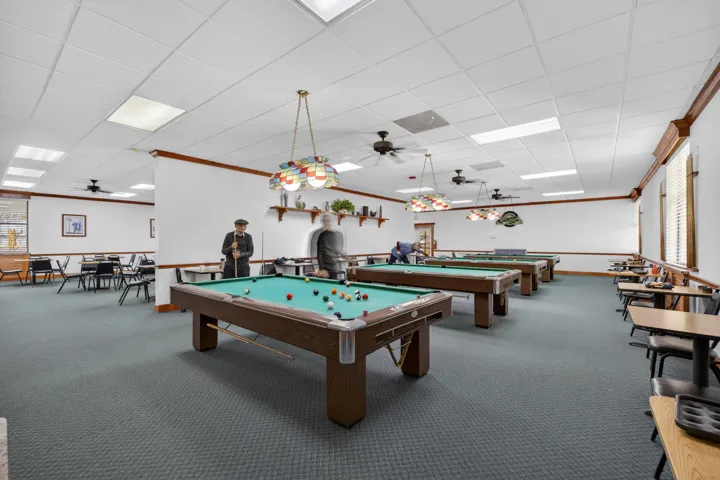 GAME ROOM CLUBHOUSE (2)