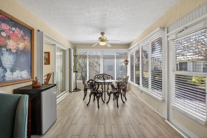 FAMILY ROOM-ENCLOSED PORCH (2)