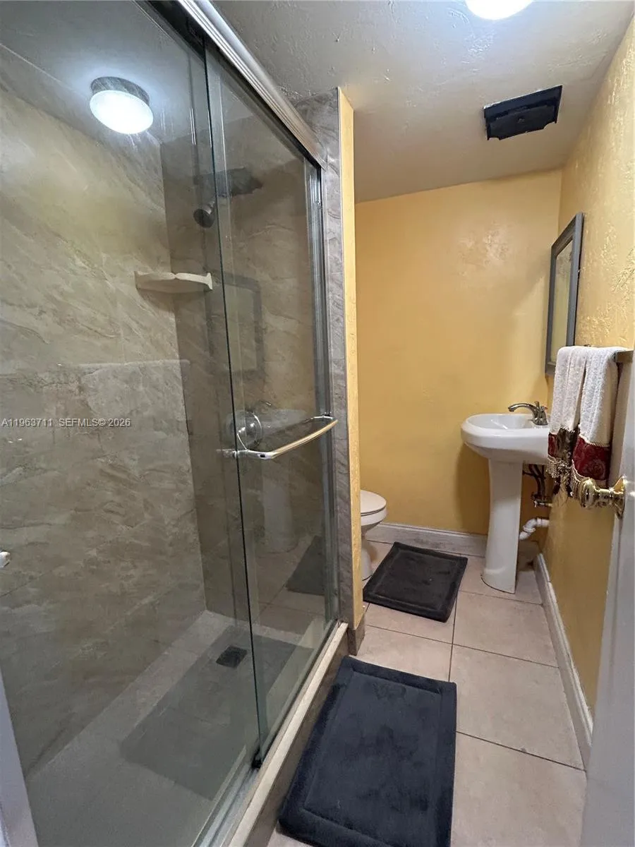 Downstairs full bath