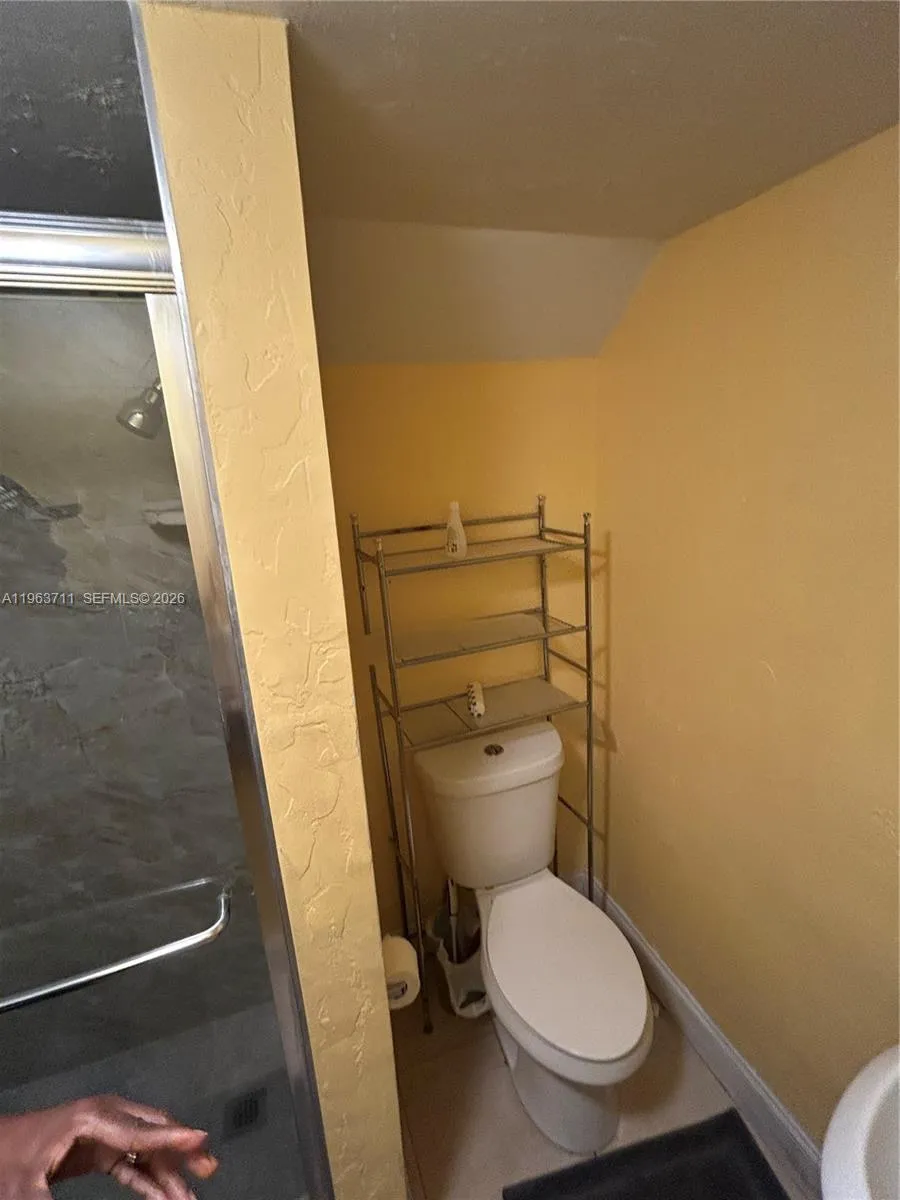 Downstairs full bath