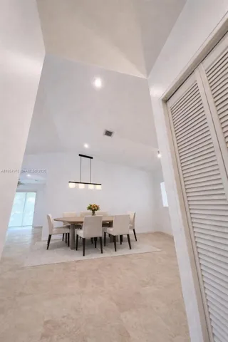 Virtually staged