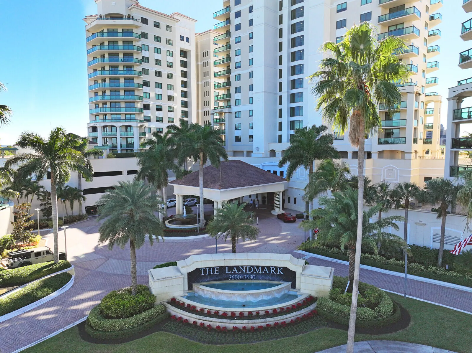 Covered porte cochere with 24 hour valet parking