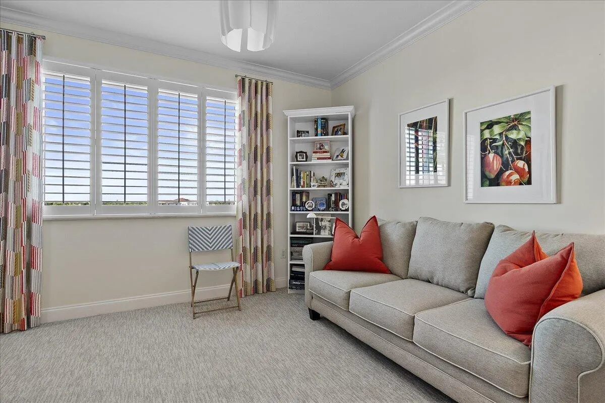 Den/Convertible Third Bedroom