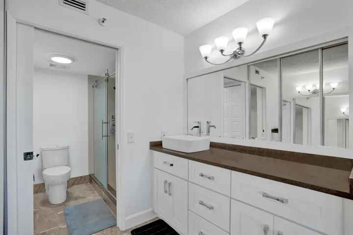 Masterbathroom