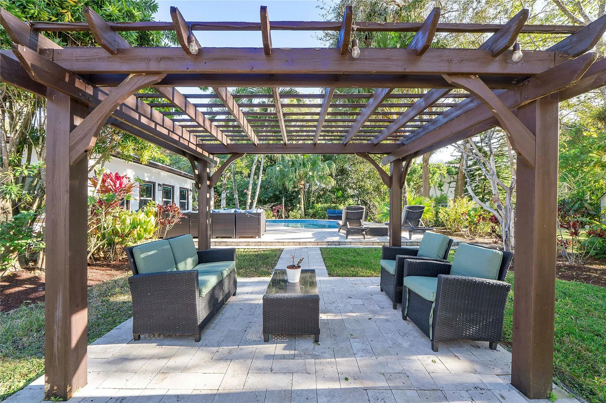 The Porte-Cochere is situated in a serene location in the garden so you can relax amd watch the butterflies & different kind of birds flutter around in peace and quiet,