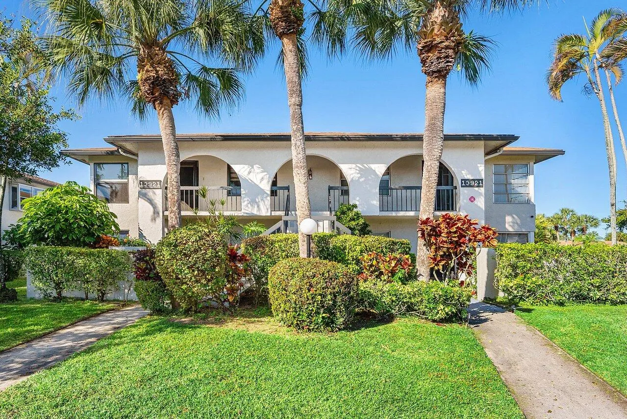 13921 Royal Palm