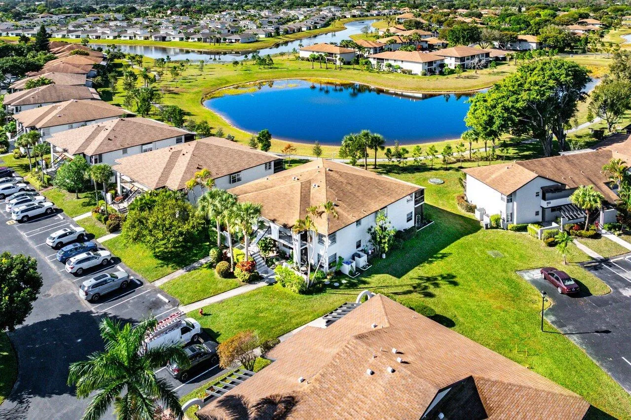 13921 Royal Palm