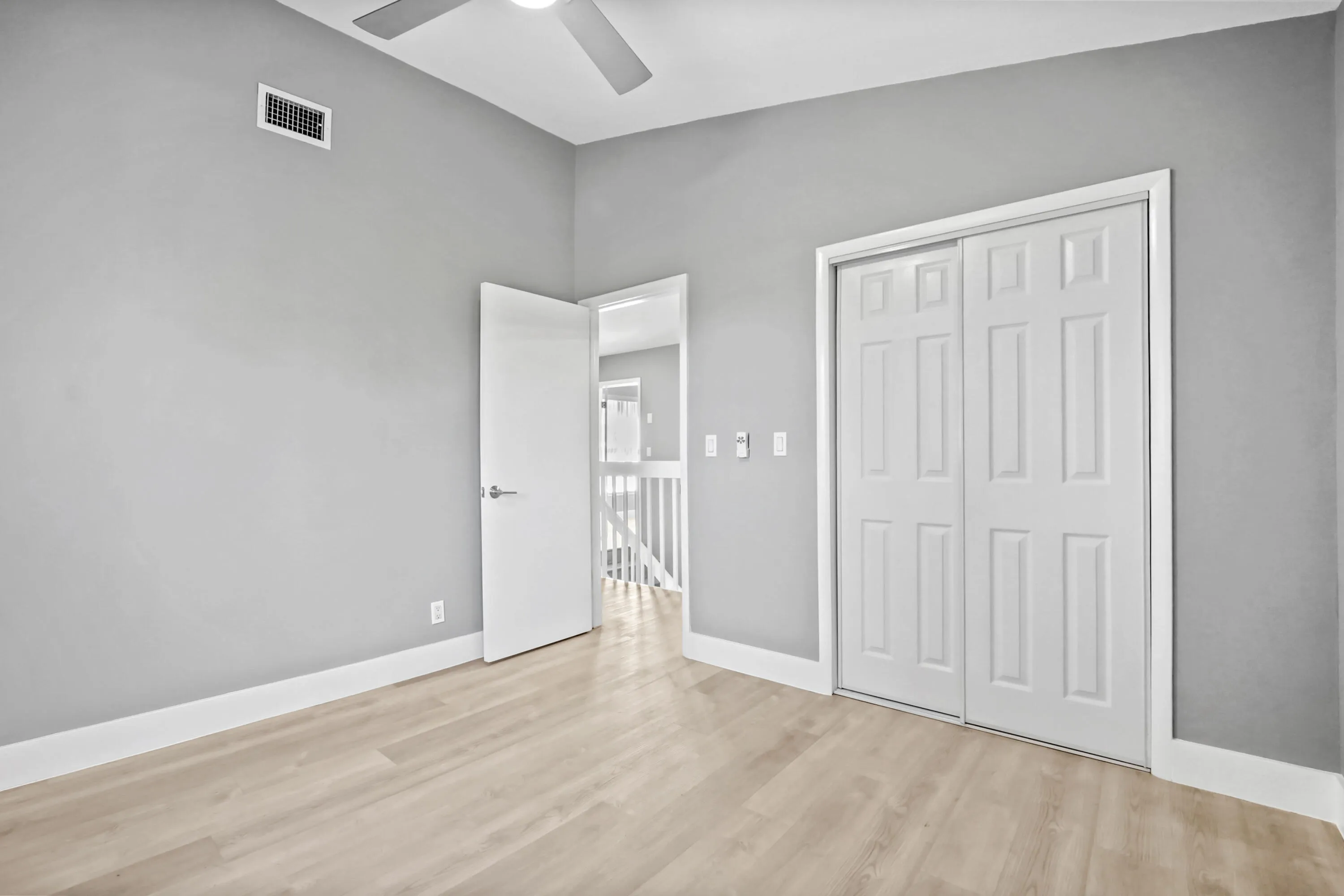 20 Bedroom 01