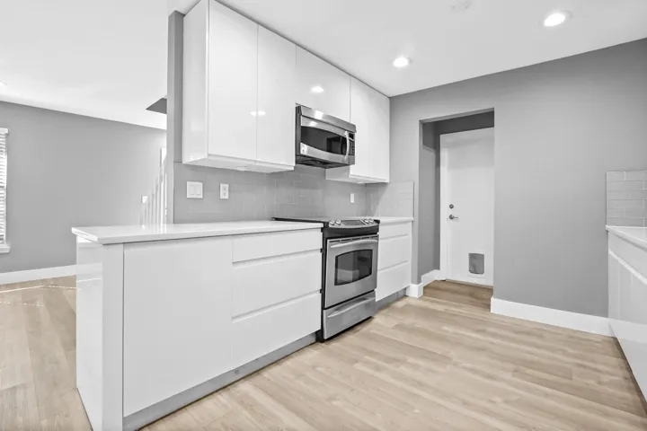 08 Kitchen 02