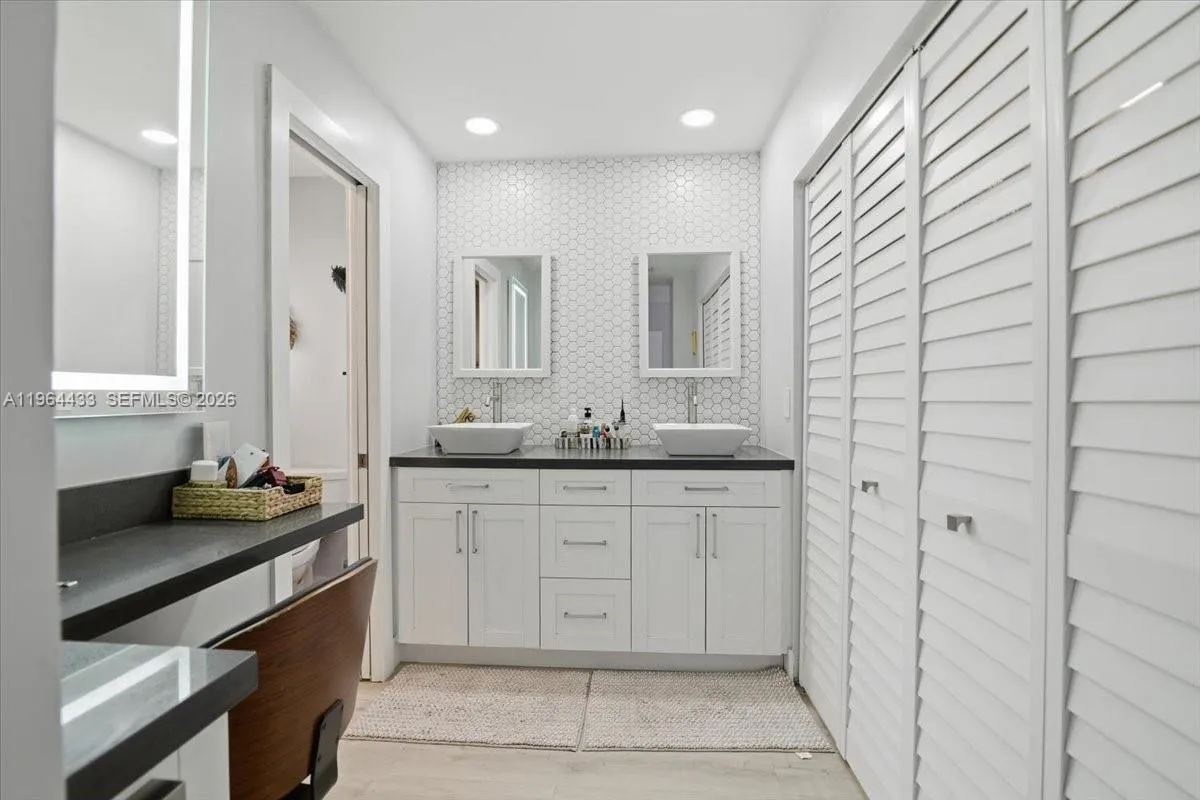 Property photo 189