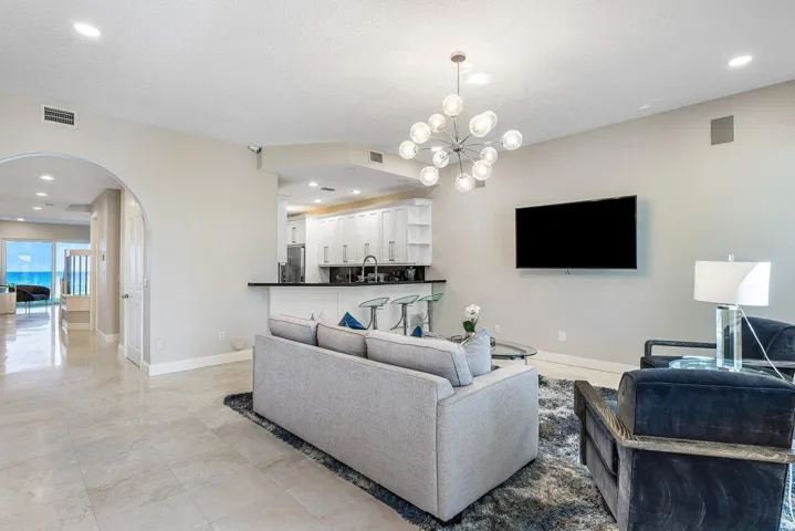 005-4517SouthOceanBoulevard-HighlandBeac