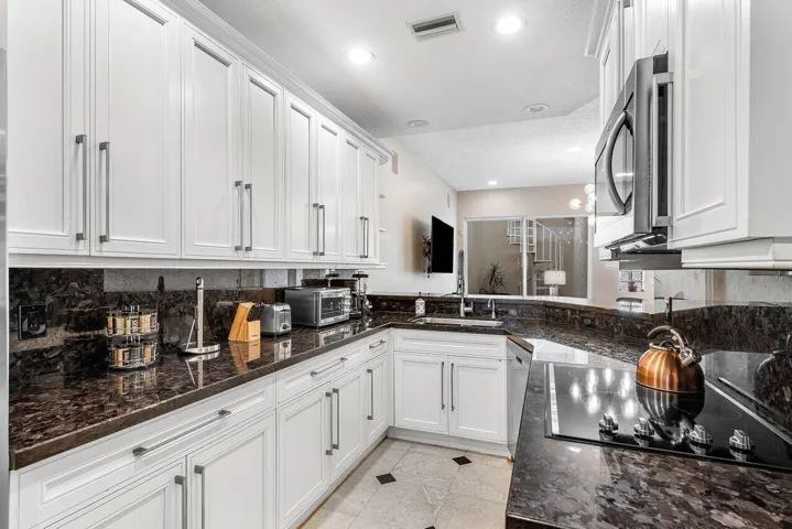 009-4517SouthOceanBoulevard-HighlandBeac