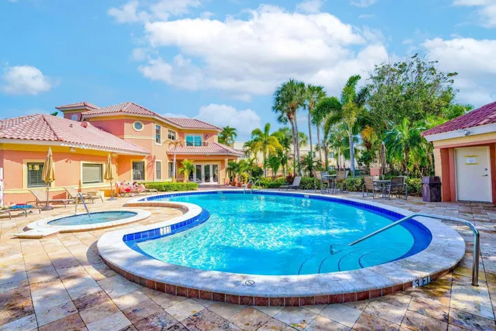 Clubhouse Pool
