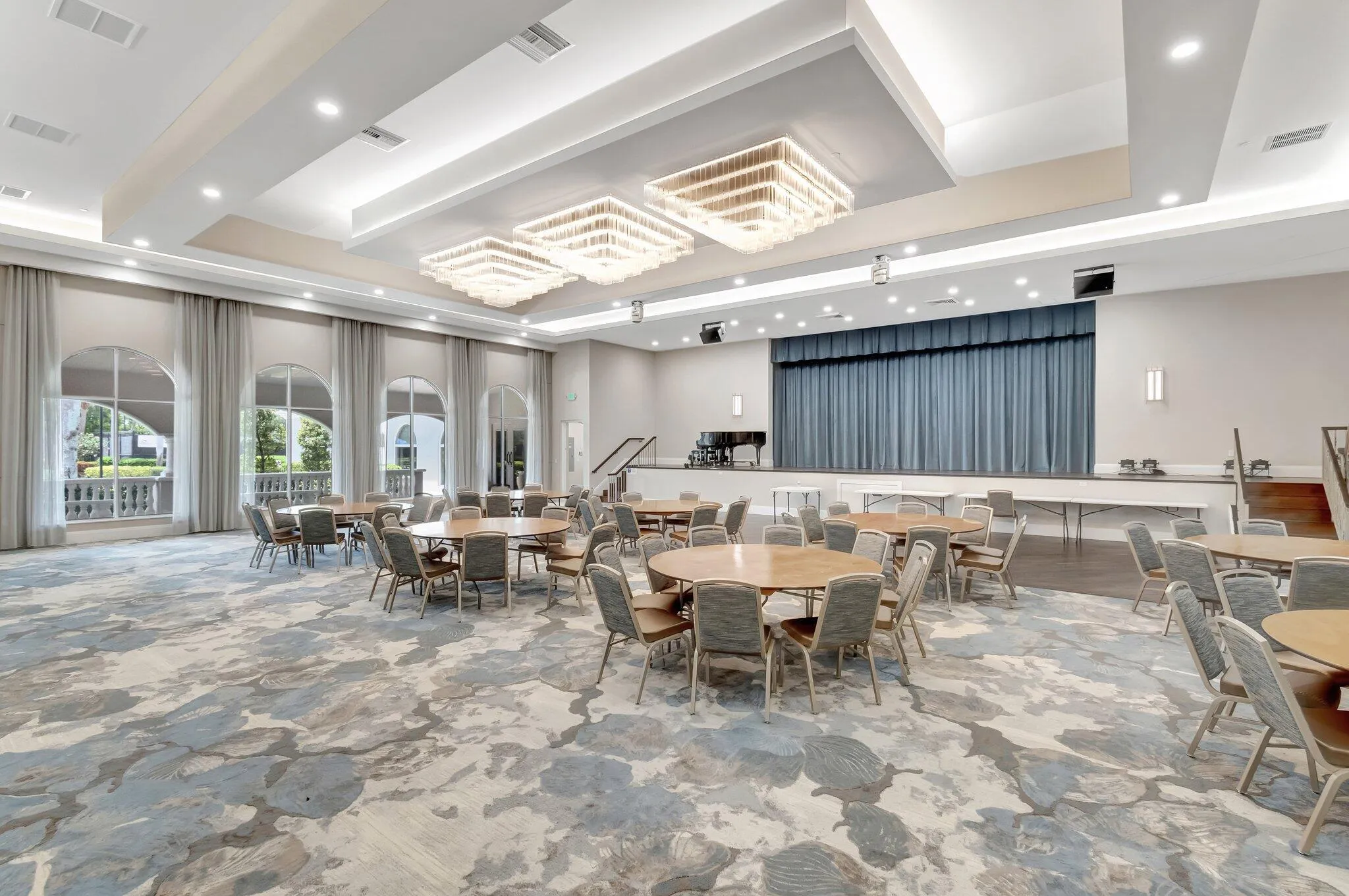 Shows, concerts, parties and large club events take place here.