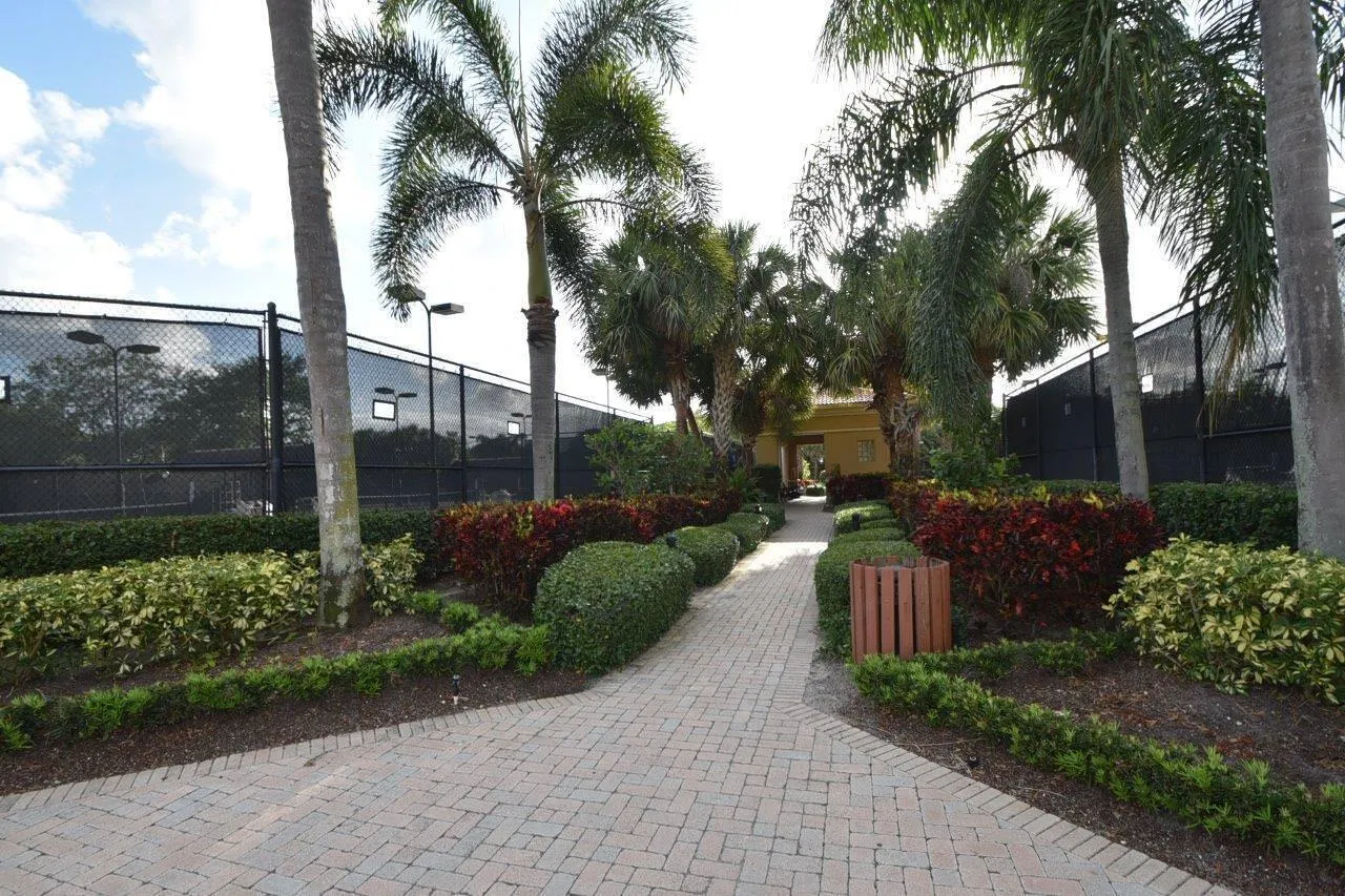 Entrance to Racquet Club