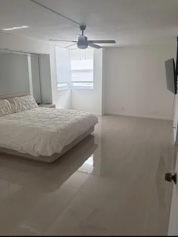 HALLANDALE 2