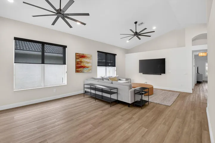 DINING ROOM/LIVING ROOM