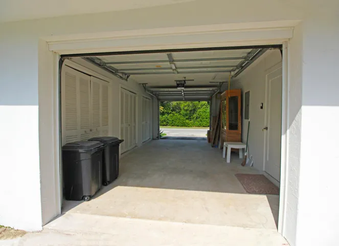 Opens to the East and West