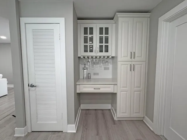 Kitchen Bar and Pantry