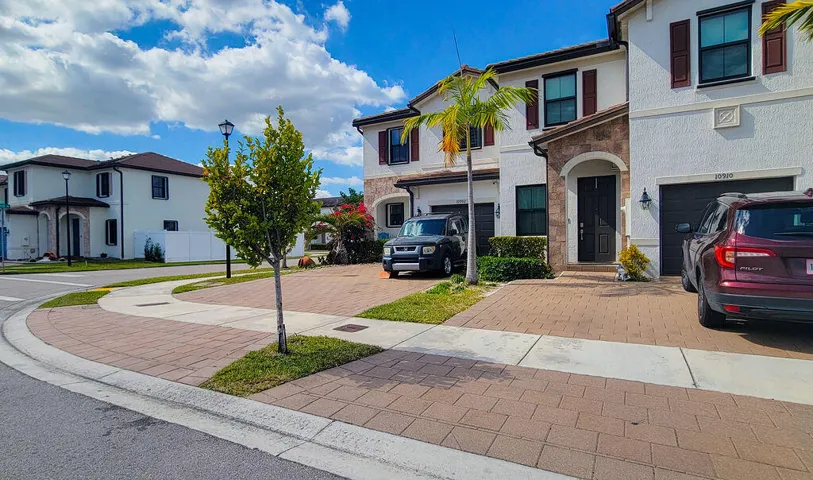 Superb Curb appeal
