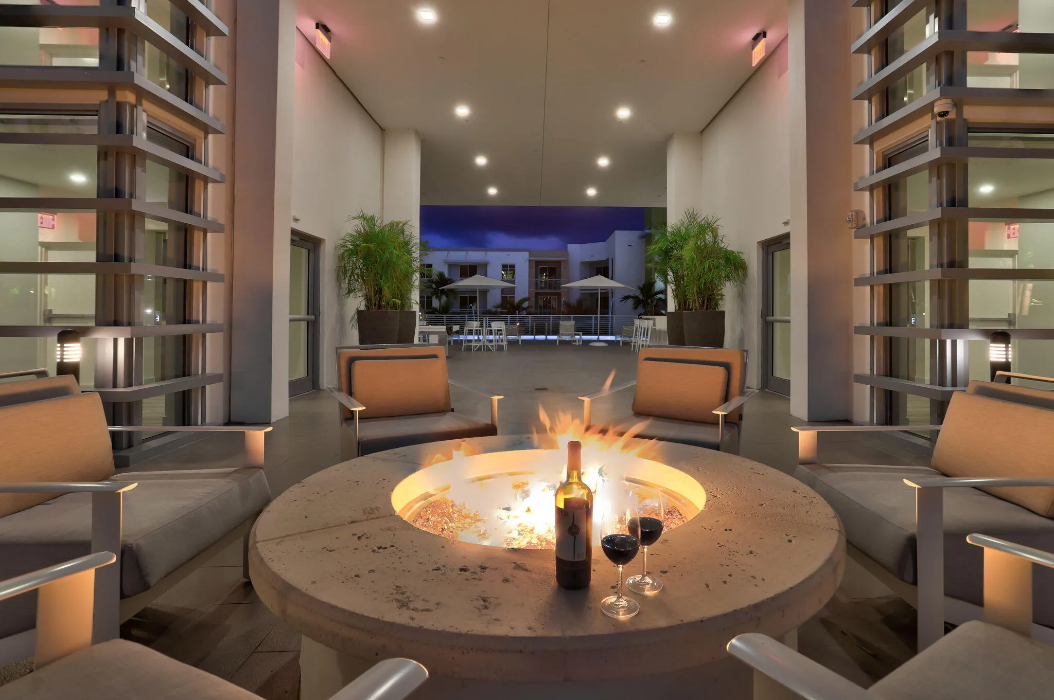 Happy Hour at Firepit