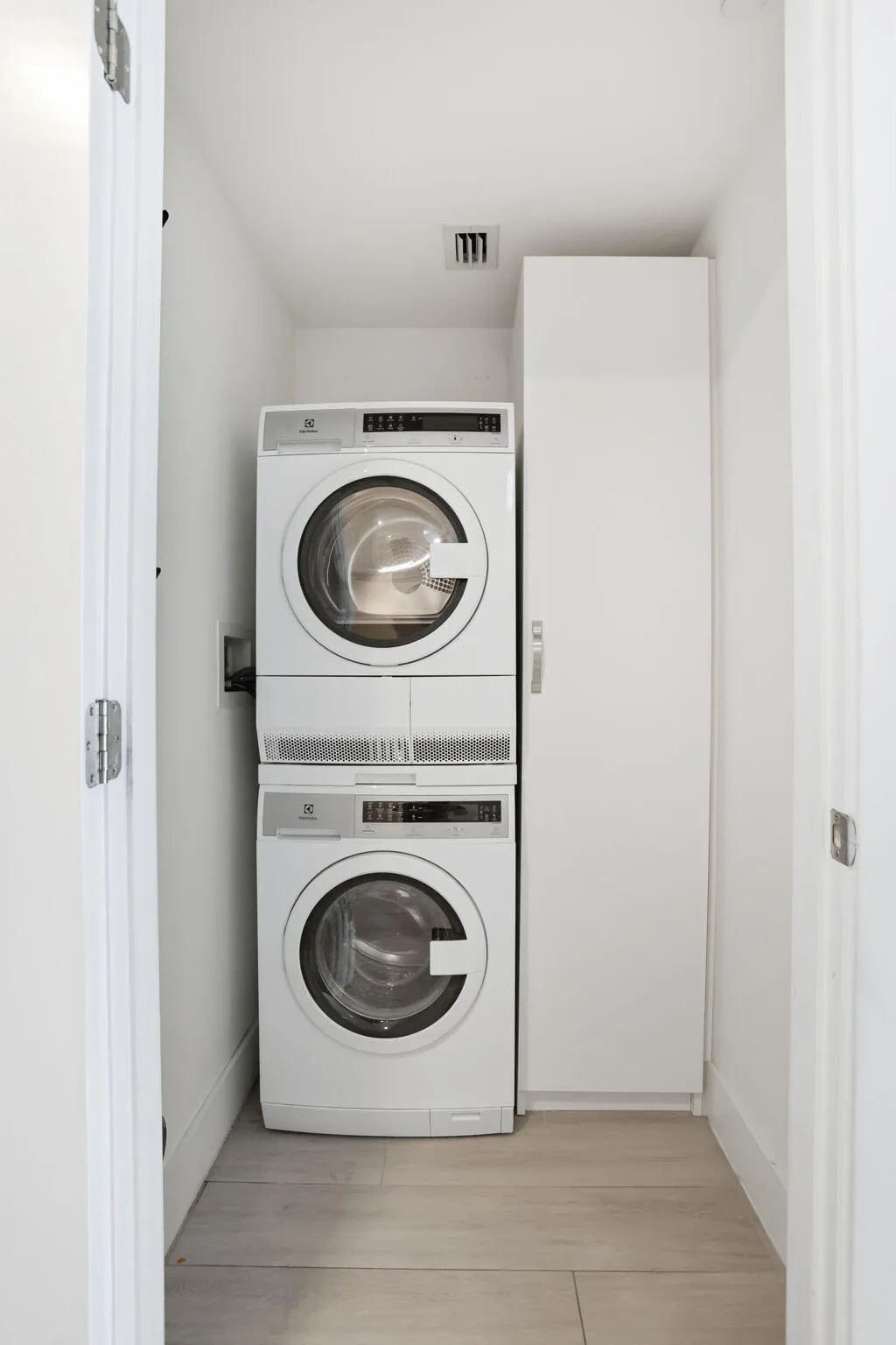 In-Unit Electrolux washer and dryer